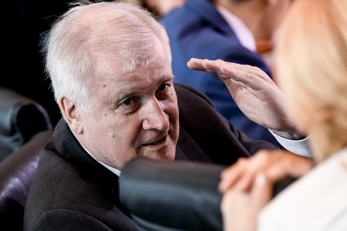 Ζεεχόφερ: Πρόοδος στις συνομιλίες με την Ιταλία για το προσφυγικό