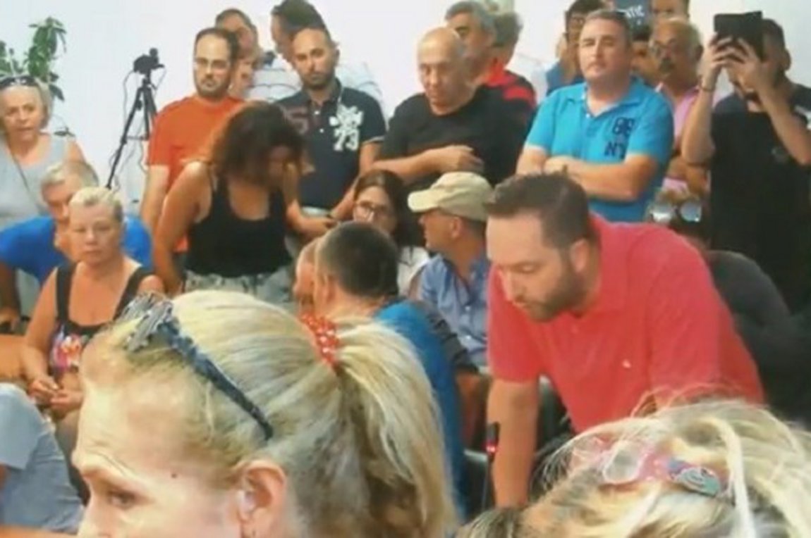 Οργή κατά Ψινάκη στο δημοτικό συμβούλιο του Μαραθώνα