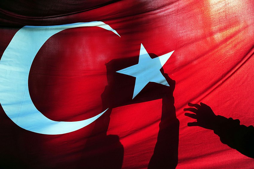 Οι ΗΠΑ εξετάζουν νέες κυρώσεις κατά της Τουρκίας για τους S-400 - Πιέσεις στη λίρα