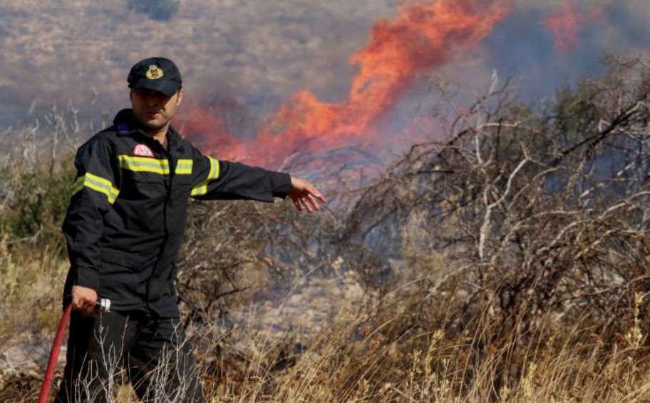 Χωρίς ενεργές εστίες η πυρκαγιά στο Βουπράσιο Αχαΐας - Δεν επεκτάθηκε στο δάσος της Στροφυλιάς 