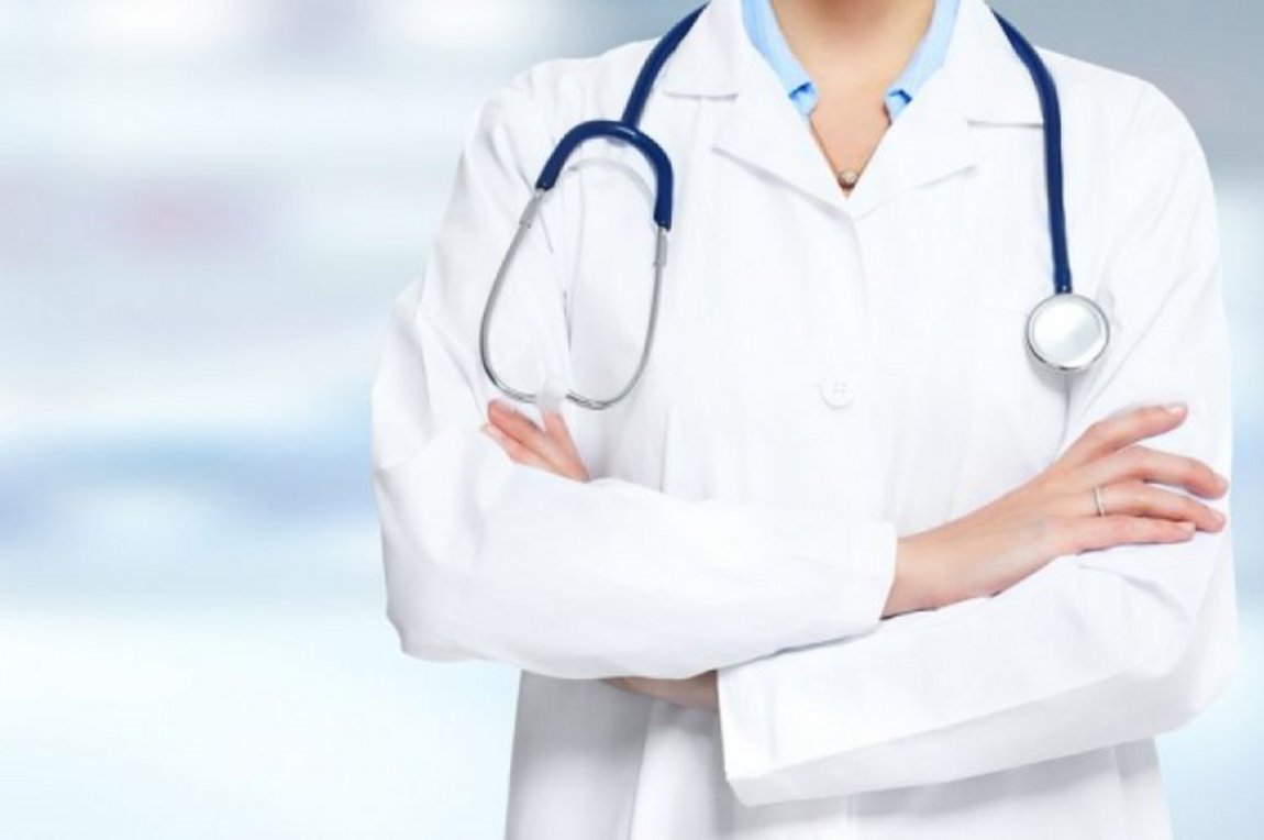 Ζευγάρι εκβίαζε γιατρό ζητώντας της μεγάλα χρηματικά ποσά