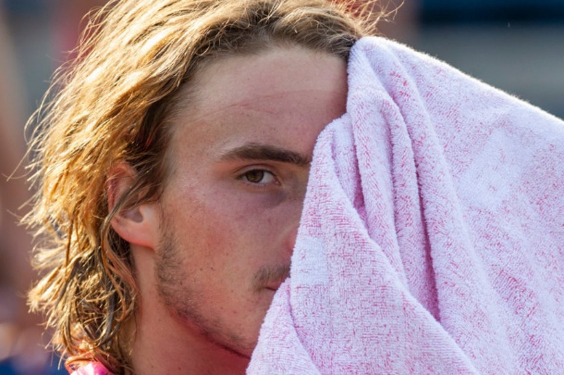 Τσιτσιπάς στο twitter: «Μου αρέσω περισσότερο γυμνός…»