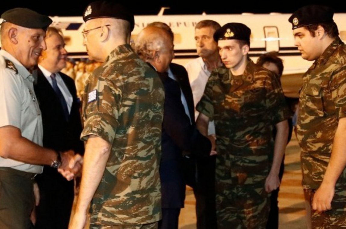 Η Άγκυρα επέστρεψε τα κινητά στους δύο Έλληνες στρατιωτικούς
