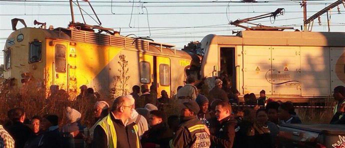 Νότια Αφρική: Εκατοντάδες τραυματίες από σύγκρουση τρένων