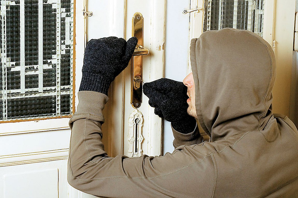 Έκαναν «τσακωτό» τον κλέφτη μέσα στο σπίτι – Οι γείτονες τον αντιλήφθηκαν