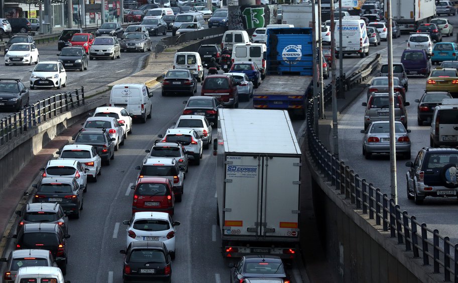 LIVE: Στο κόκκινο η κίνηση στον Κηφισό