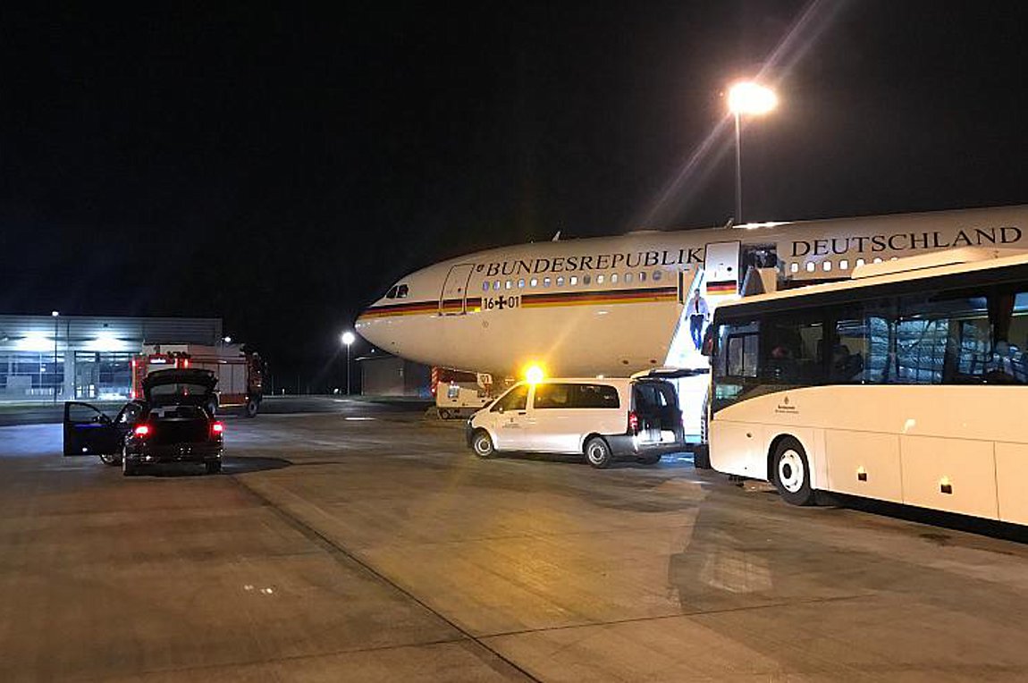 Σε βλάβη αποδίδεται και επισήμως η αναγκαστική προσγείωση του αεροσκάφους της Μέρκελ