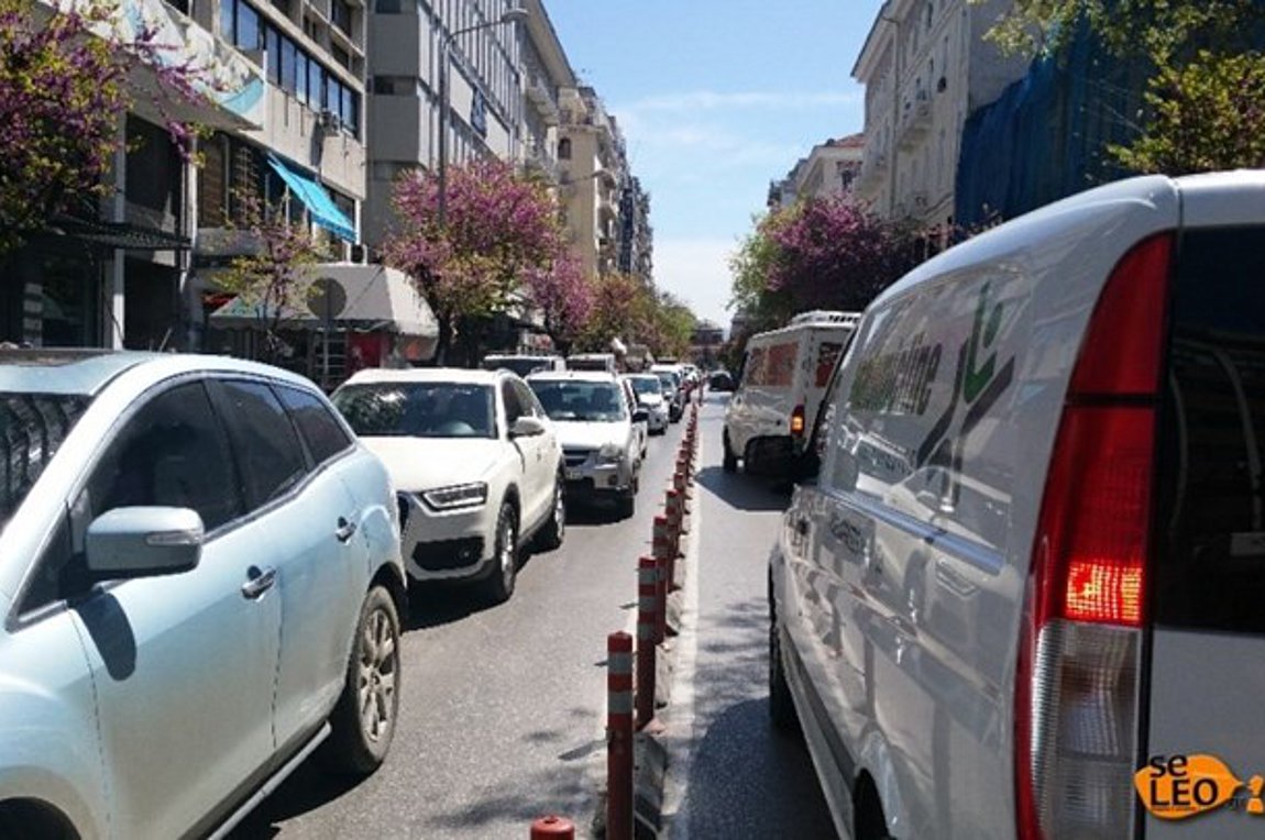 Παρκάρισμα για… Όσκαρ: Έκανε τη νησίδα… πυλωτή