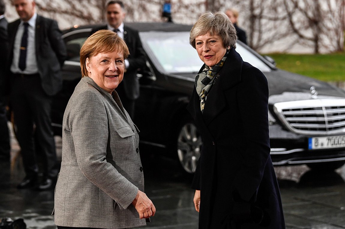 DW: Πιθανή μια μεσολάβηση Μέρκελ στο Brexit;