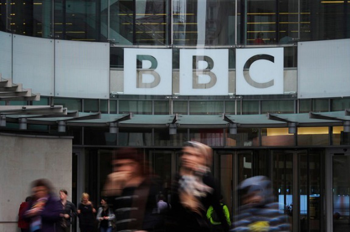 Το BBC δηλώνει ότι λειτουργεί απολύτως σύμφωνα με τη ρωσική νομοθεσία