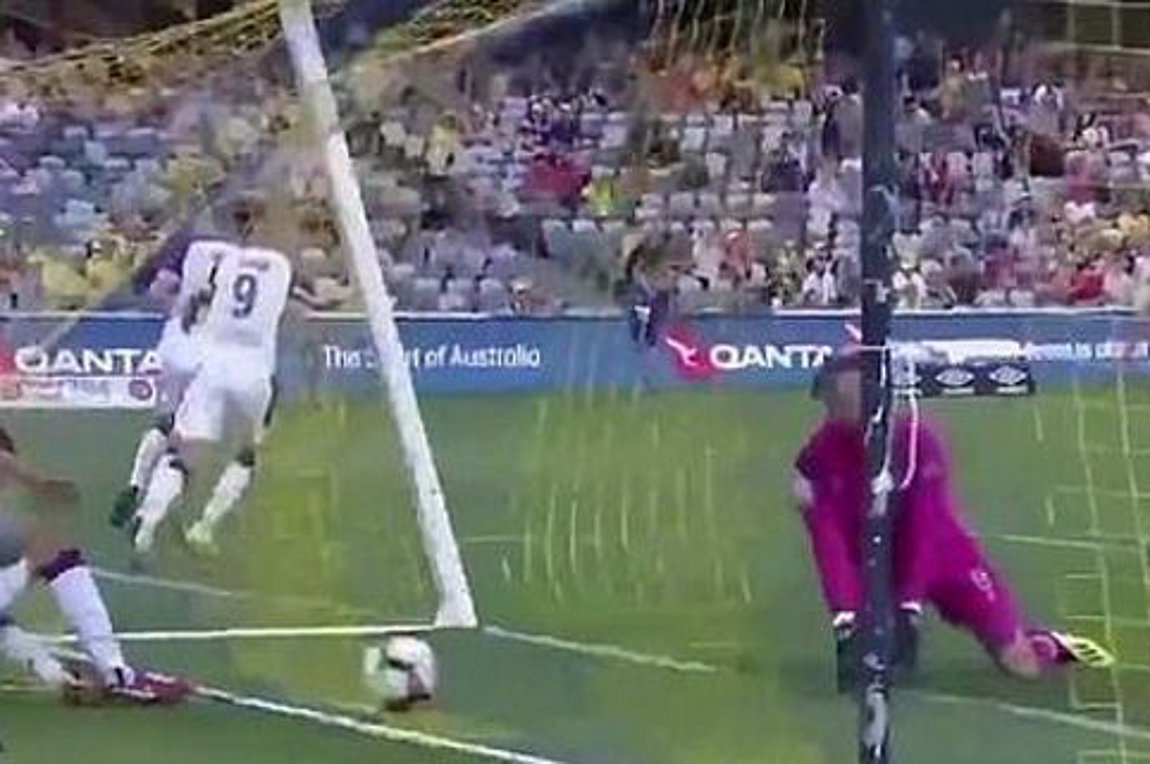 Απίστευτο: Διακόπηκε ματς επειδή… γκρεμίστηκε το δοκάρι