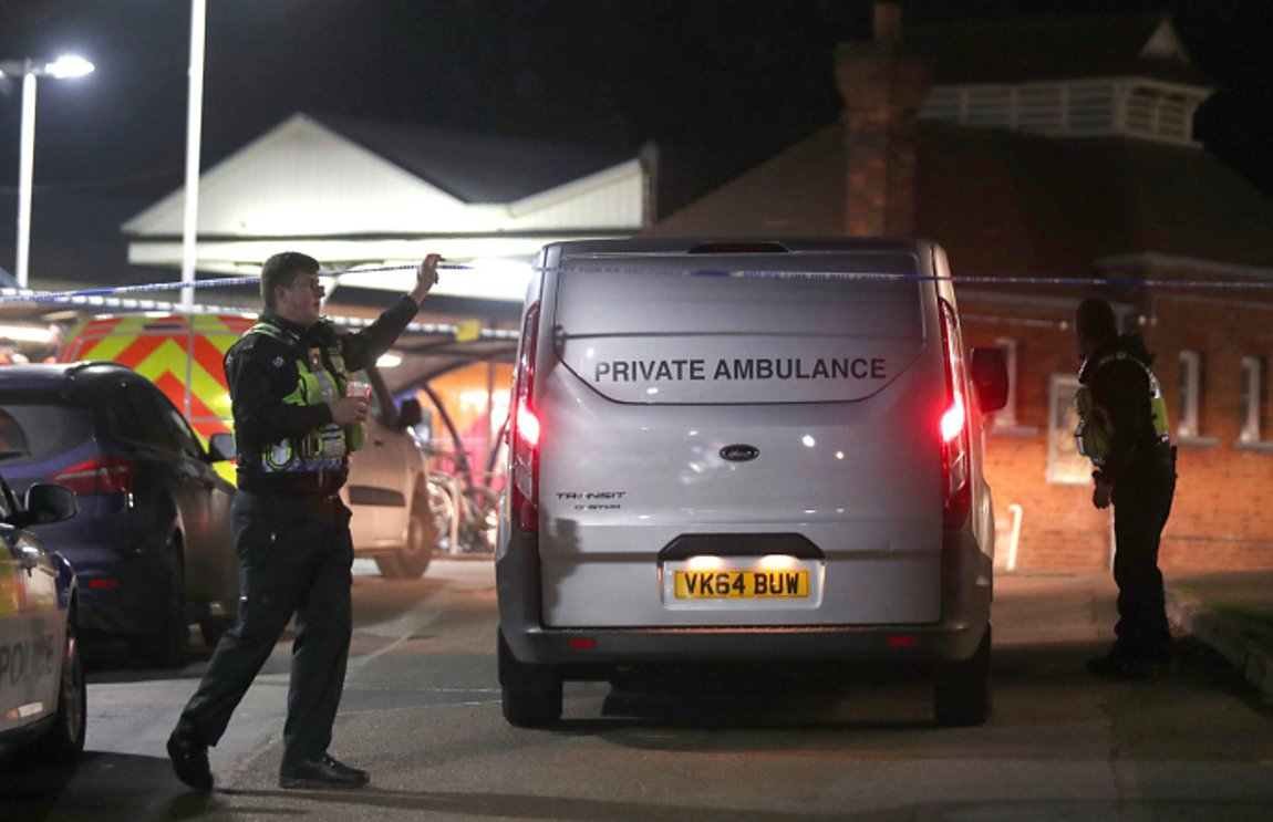 Άνδρας δολοφονήθηκε με μαχαίρι μέσα σε τρένο στο Σάρεϊ κοντά στο Λονδίνο