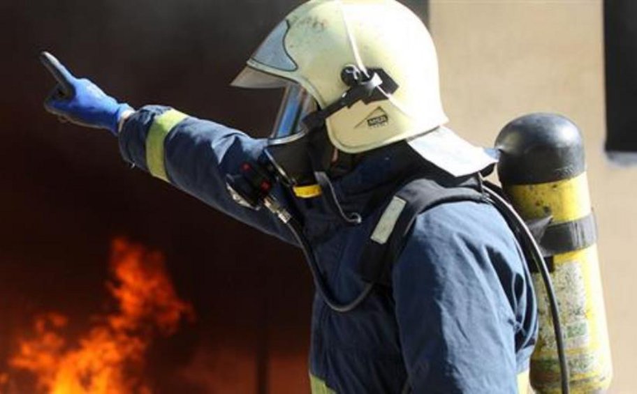 Τραγωδία στη Νίκαια: Νεκρός άνδρας μετά από φωτιά σε διαμέρισμα