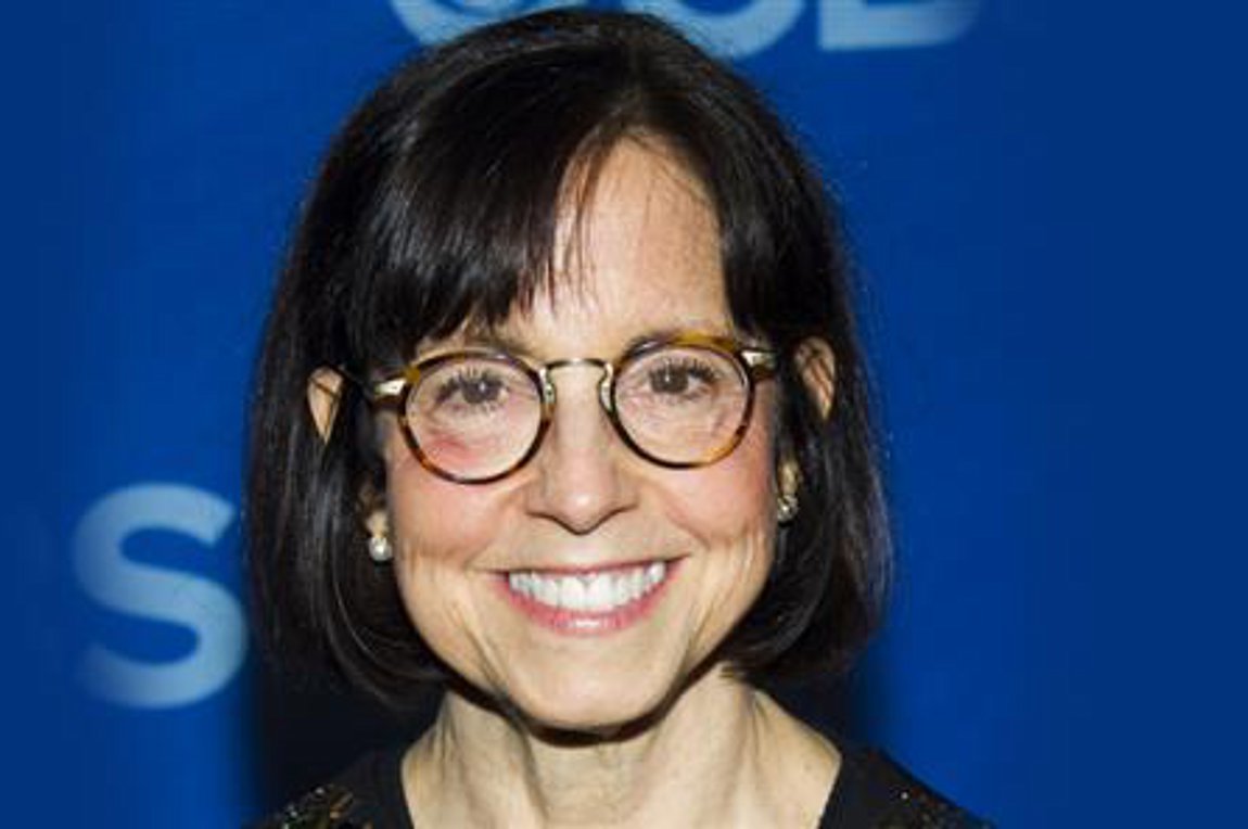 Σε γυναικεία «χέρια» περνά το CBS News