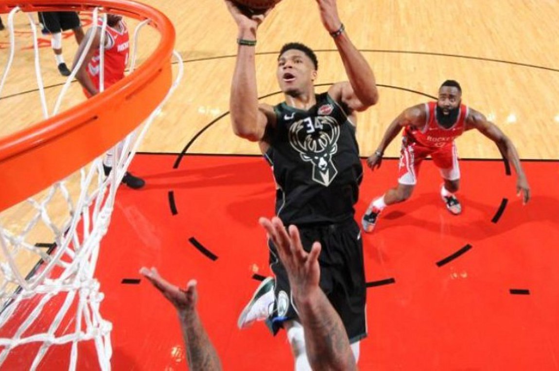 NBA: «Διαστημικός» Γιάννης, «άλωσε» και το Χιούστον του Χάρντεν