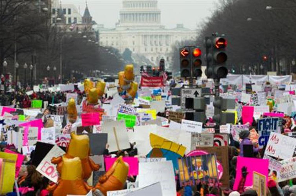 Στους δρόμους οι Αμερικανίδες κατά του Τραμπ