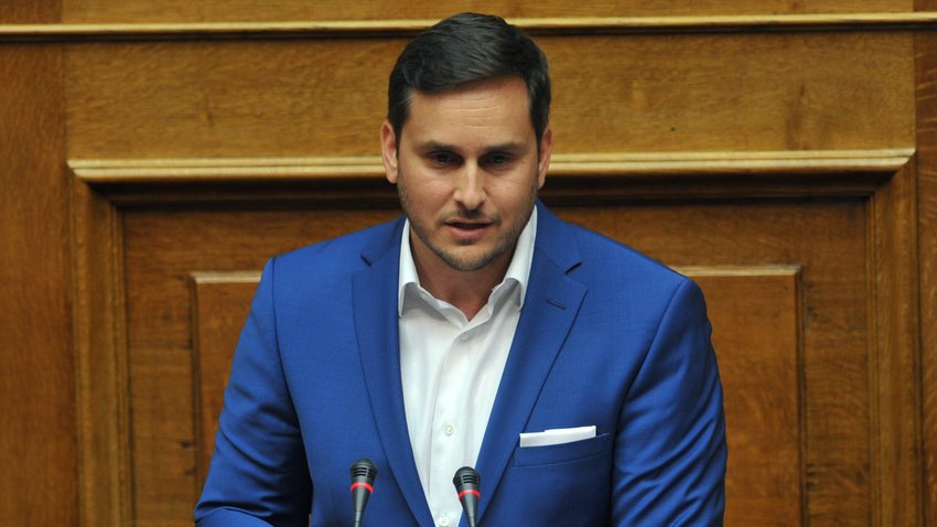 Μάριος Γεωργιάδης: Να παραδώσει σήμερα την έδρα της η κ. Μεγαλοοικονόμου