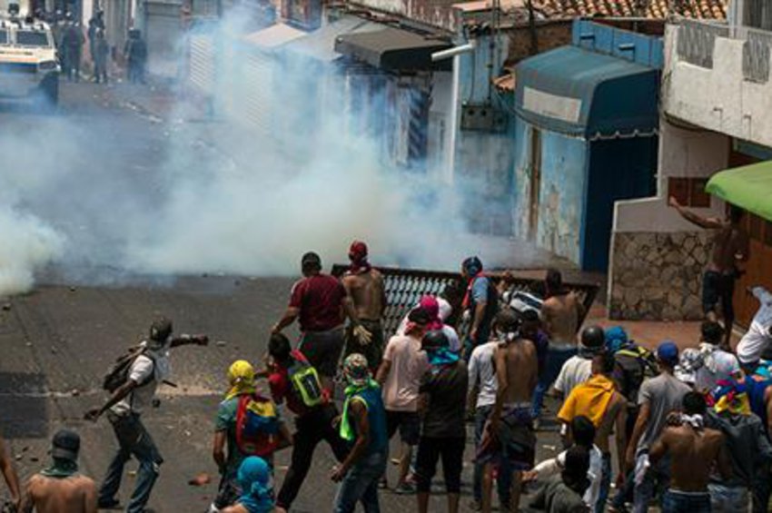 Βενεζουέλα: ο Γκουαϊδό καλεί τη διεθνή κοινότητα να κρατήσει… ανοιχτά όλα τα ενδεχόμενα - ΗΠΑ: Θα περάσουμε στις πράξεις