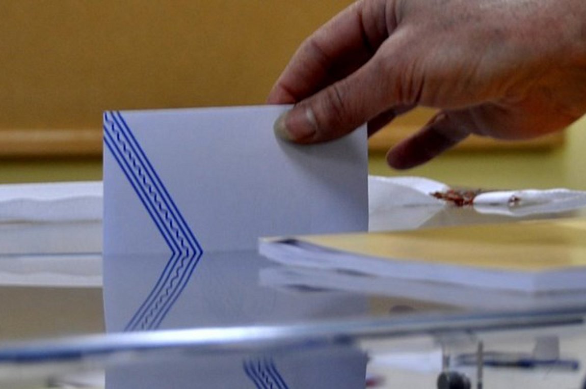 «Σπάνε» τέσσερις δήμοι τρεις μήνες πριν από τις εκλογές