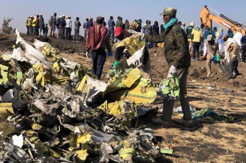 Μαρτυρία για την τραγωδία στην Αιθιοπία: Είδα το Boeing να στροβιλίζεται και να συντρίβεται - Έπεφταν φλεγόμενες βαλίτσες