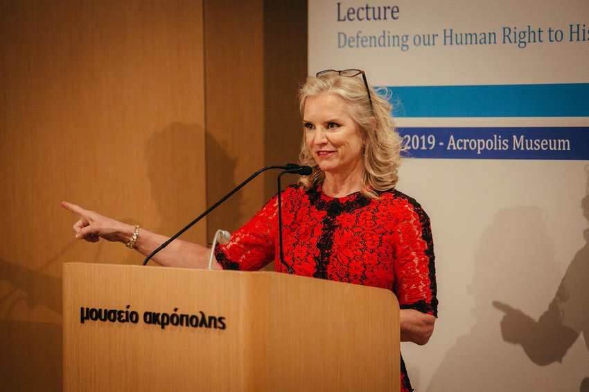 Η Kerry Kennedy κατά την διάρκεια της ομιλίας της Η Kerry Kennedy κατά την διάρκεια της ομιλίας της