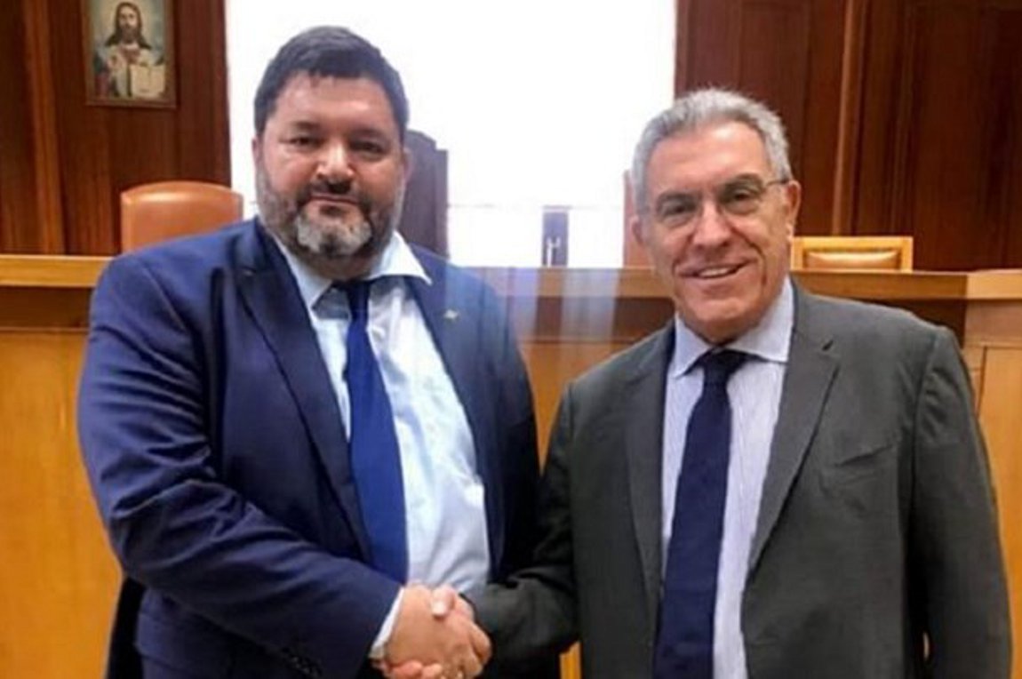 Ο Κρανιδιώτης στηρίζει τον Καπερνάρο για τον Δήμο Αθήνας