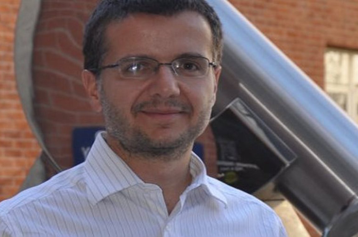 Έλληνας αστροφυσικός επαλήθευσε τη θεωρία του Αϊνστάιν για τη Μαύρη Τρύπα