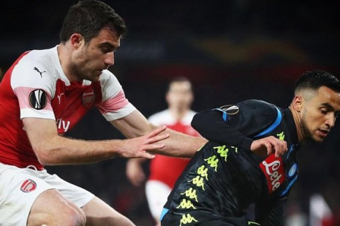 Το τιτίβισμα της Άρσεναλ για το… πάθος του Παπασταθόπουλου