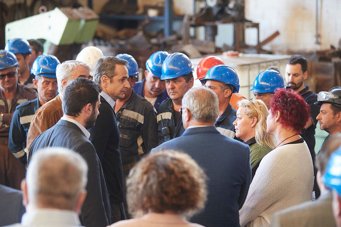 Μητσοτάκης από τα ναυπηγεία Χαλκίδας: Η σύνταξη έχει γίνει οικογενειακό επίδομα