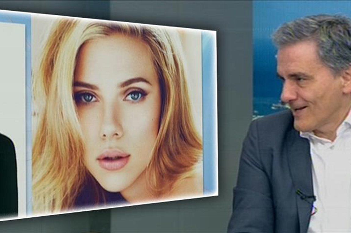 Η έκπληξη του Παπαδάκη στον Τσακαλώτο με τη… Σκάρλετ Γιόχανσον