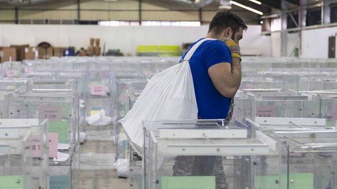 Οι…περιπέτειες και τα «ταξίδια» των εκλογικών σάκων