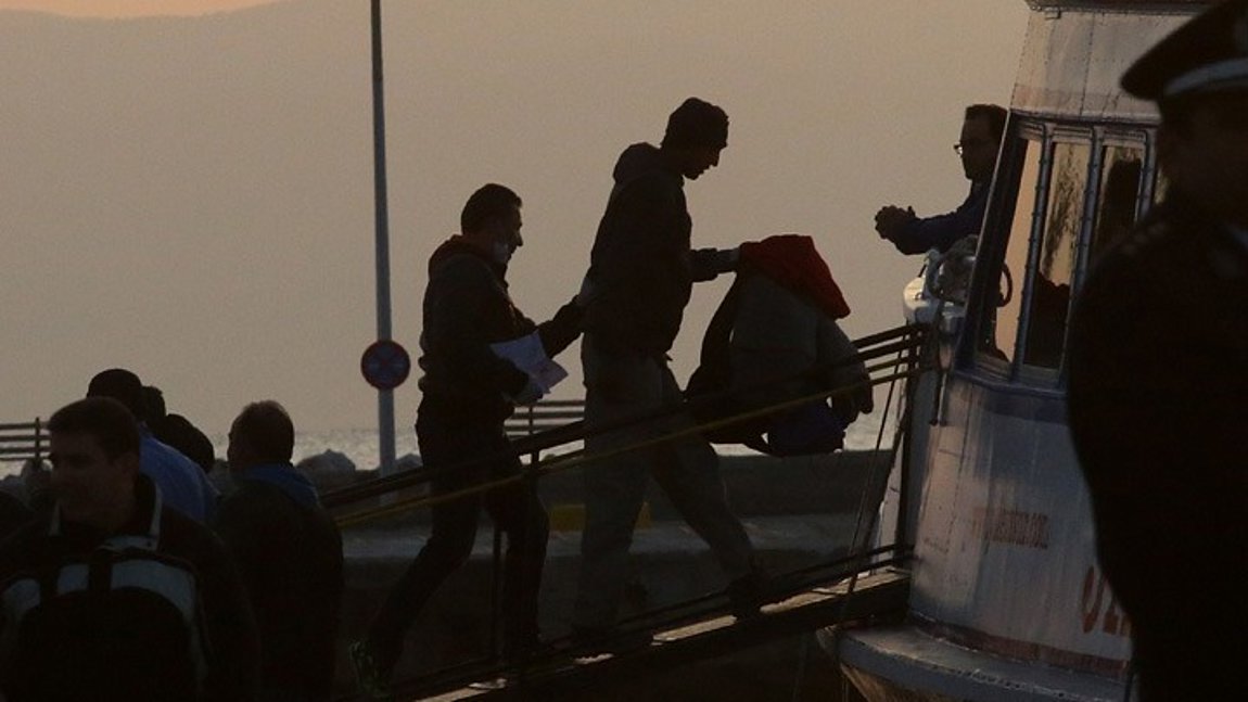 Πάνω από 420 πρόσφυγες έφτασαν σήμερα στα νησιά του Αιγαίου