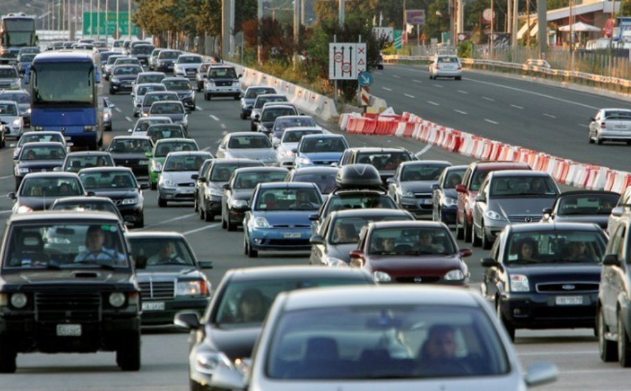 Έρευνα: Το 87% των Ελλήνων οδηγών φοβάται τη συμπεριφορά των άλλων οδηγών
