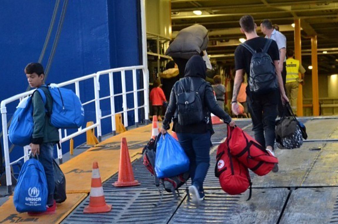 Αναχωρούν αύριο 1.500 αιτούντες άσυλο από τη Λέσβο