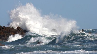 Καιρός: Μέχρι τους 24 βαθμούς η θερμοκρασία - Μποφόρ στο Αιγαίο