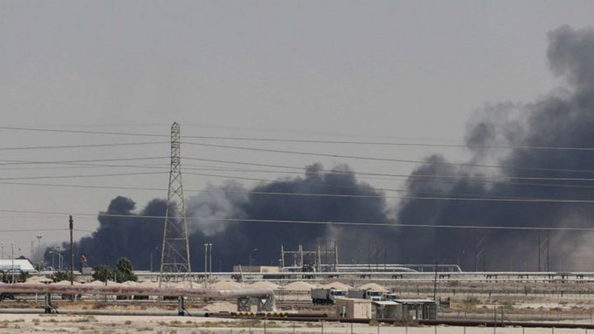 Άλμα καταγράφει η τιμή του πετρελαίου μετά τις επιθέσεις στη Σ. Αραβία