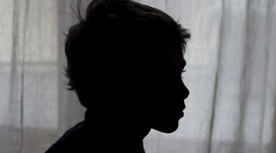 Βιασμός 4χρονου: «Στον ιατροδικαστή το παιδί μου ούρλιαζε» λέει η μητέρα - Αρνείται τις κατηγορίες ο πατέρας