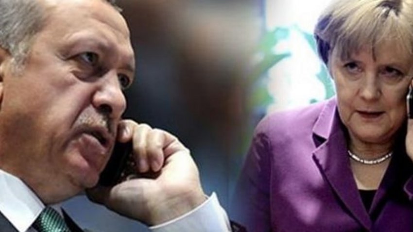 Τηλεφώνημα Μέρκελ στον Ερντογάν: Σταμάτα άμεσα τον πόλεμο - Ανένδοτος ο «σουλτάνος»: Δεν μας πτοούν οι απειλές