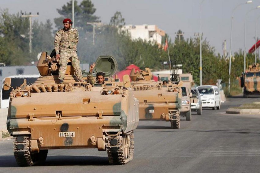 Σθεναρή αντίσταση των Κούρδων στις τουρκικές δυνάμεις - Σφοδρές συγκρούσεις στη Ρας αλ Άιν - Στη Μανμπίτζ ο συριακός στρατός