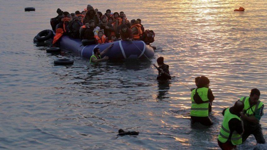 Λέσβος: Μέσα σε λίγες ώρες έφθασαν οκτώ βάρκες με 323 πρόσφυγες και μετανάστες