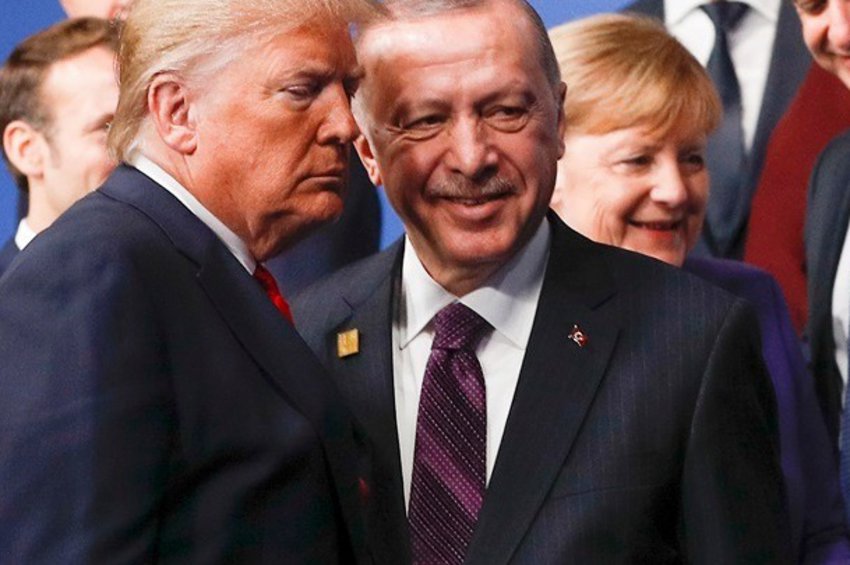 Ο Ερντογάν συνάντησε τον Τραμπ, εκτός προγράμματος, λίγο πριν το ραντεβού με Μητσοτάκη