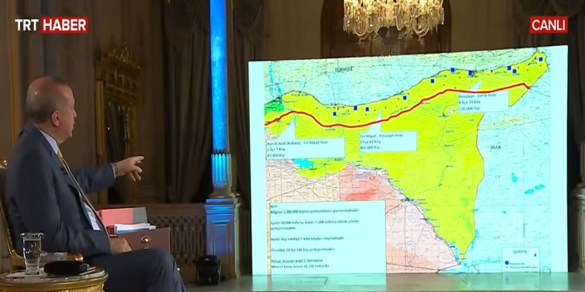 Πρόκληση στην πρόκληση από τον Ερντογάν: Εδειξε χάρτες με τα σχέδιά του για την αν. Μεσόγειο