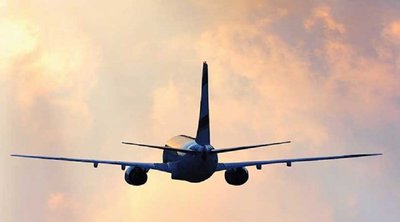 Σύλληψη 20χρονου στο Ηράκλειο - Προκάλεσε αναστάτωση σε πτήση λόγω μέθης