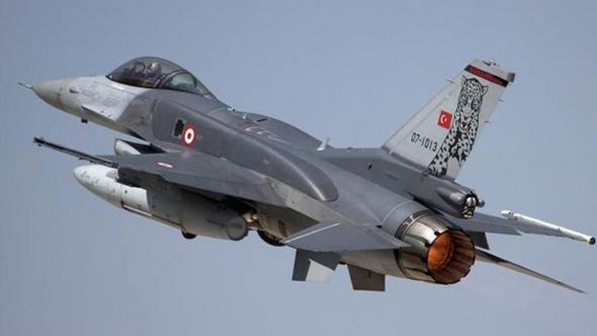 Προκαλεί η Τουρκία: Χαμηλή πτήση μαχητικού πάνω από τη Λέρο 