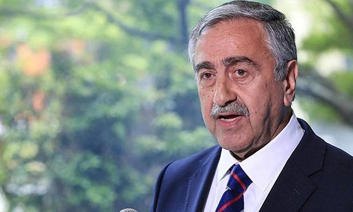 Νέα απειλή κατά Ακιντζί: «Θα σου συνθλίψω το κεφάλι» – Συνελήφθη Τούρκος δημοσιογράφος