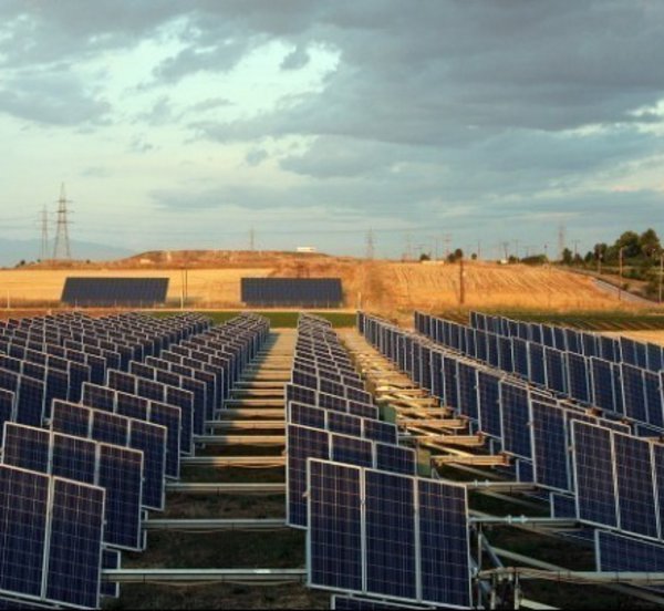 Στο Ταμείο Ανάκαμψης και Ανθεκτικότητας η «Εξοικονόμηση ενέργειας σε επιχειρήσεις - Φωτοβολταϊκά σε επιχειρήσεις»
