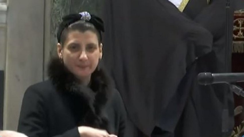 Κηδεία Κώστα Βουτσά: Ο συγκλονιστικός αποχαιρετισμός της κόρης του Νικολέτας - ΒΙΝΤΕΟ
