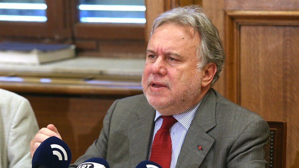 Κατρούγκαλος: Θερμά συλλυπητήρια στις οικογένειες των νεκρών ομογενών μας στην Ουκρανία