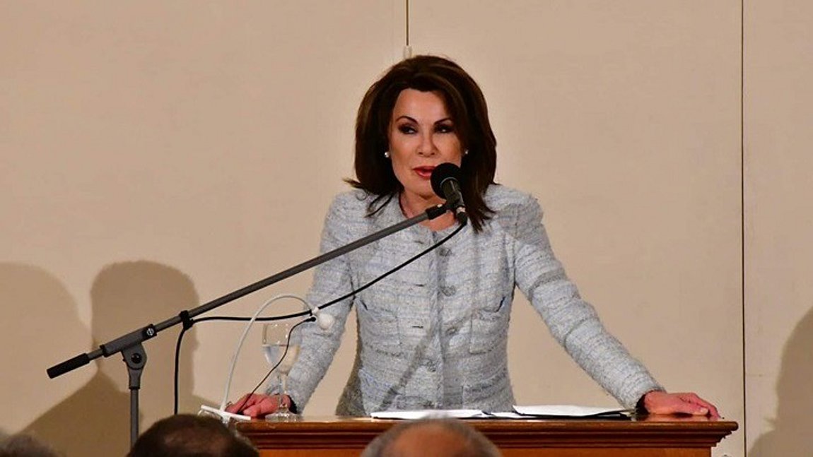 Η Γ. Αγγελοπούλου για την 25η Μαρτίου: Είναι υποχρέωσή μας να παραμείνουμε και τώρα όρθιοι