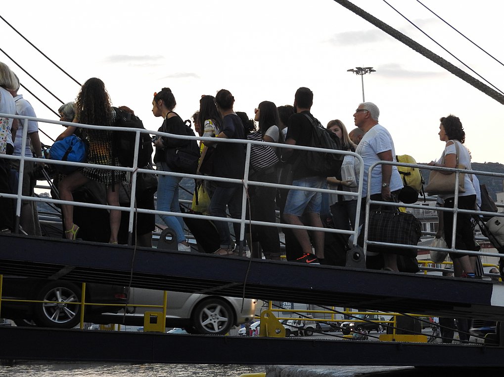 Γεμάτα ταξιδεύουν πλέον τα πλοία – Πλακιωτάκης: Επιβεβλημένη η αύξηση της πληρότητας – ΒΙΝΤΕΟ